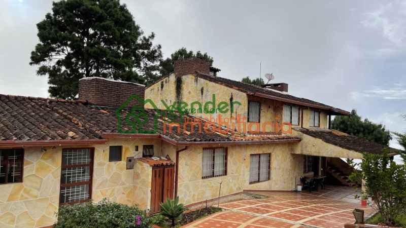 CASA CAMPESTRE EN VENTA BUCARAMAGA - ALTO DE LOS PADRES VEREDA VERICUTE