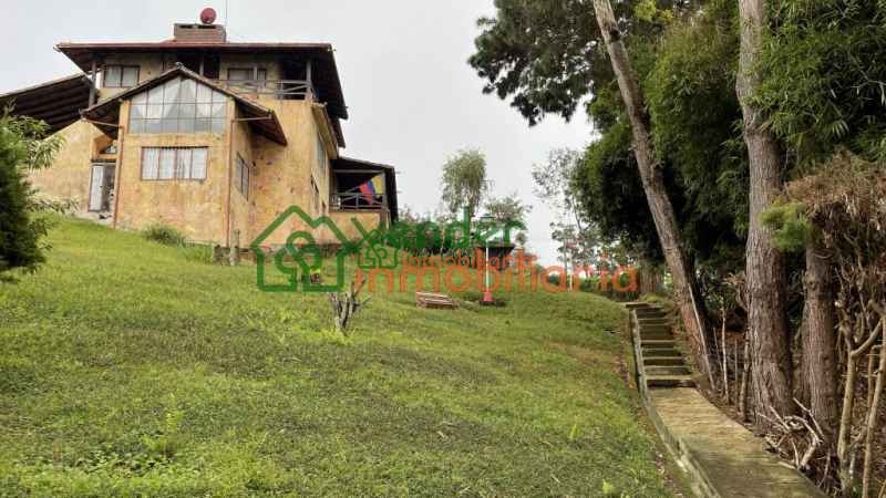 CASA CAMPESTRE EN VENTA BUCARAMAGA - ALTO DE LOS PADRES VEREDA VERICUTE