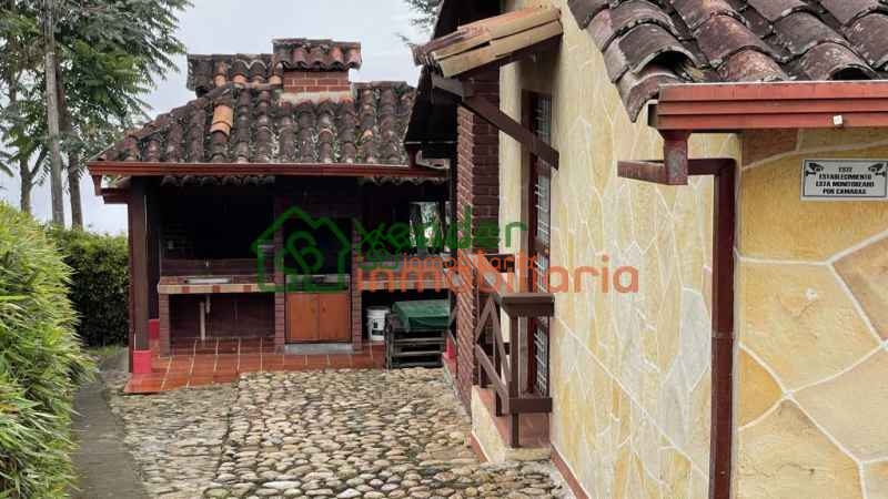 CASA CAMPESTRE EN VENTA BUCARAMAGA - ALTO DE LOS PADRES VEREDA VERICUTE